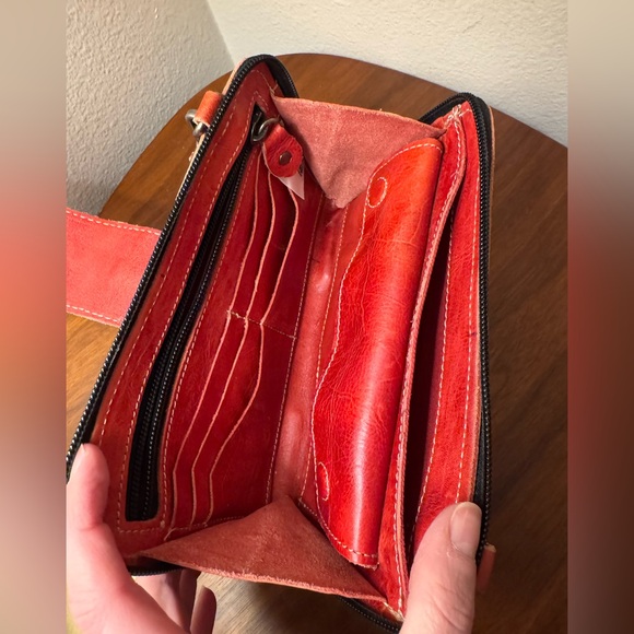 Bed Stu Rustic Red Flee Leather Wristlet - Picture 7 of 9